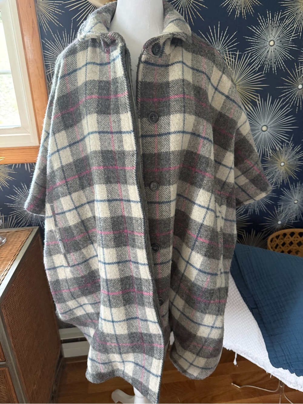 Vintage Woolrich Tundra Oversized Wool Plaid Cape Poncho Coat – One Size